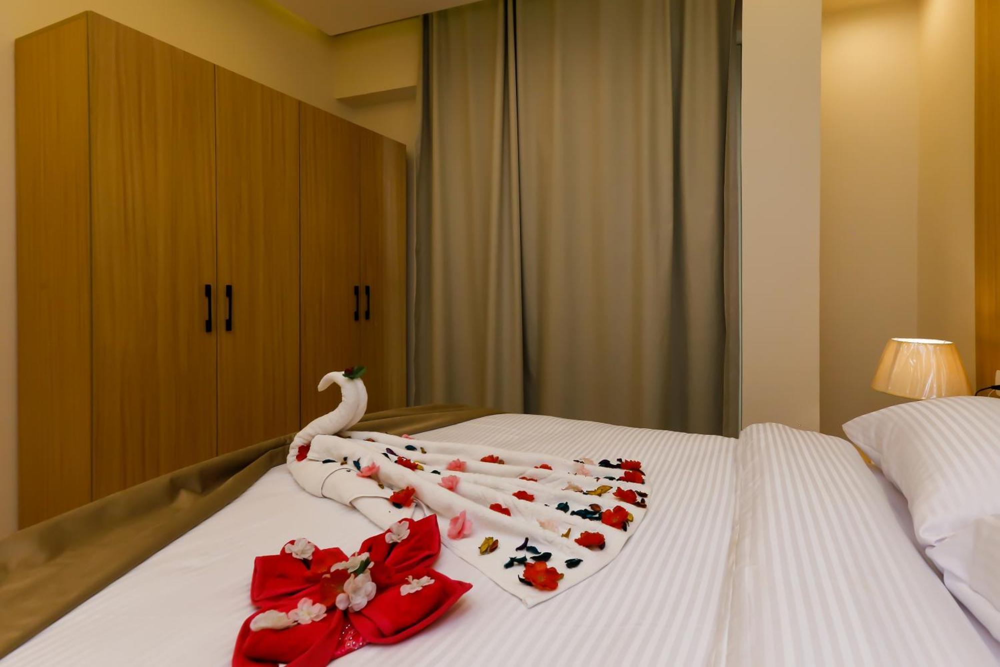 Rizk Pyramids View Hotel Kafret el-Gabal エクステリア 写真