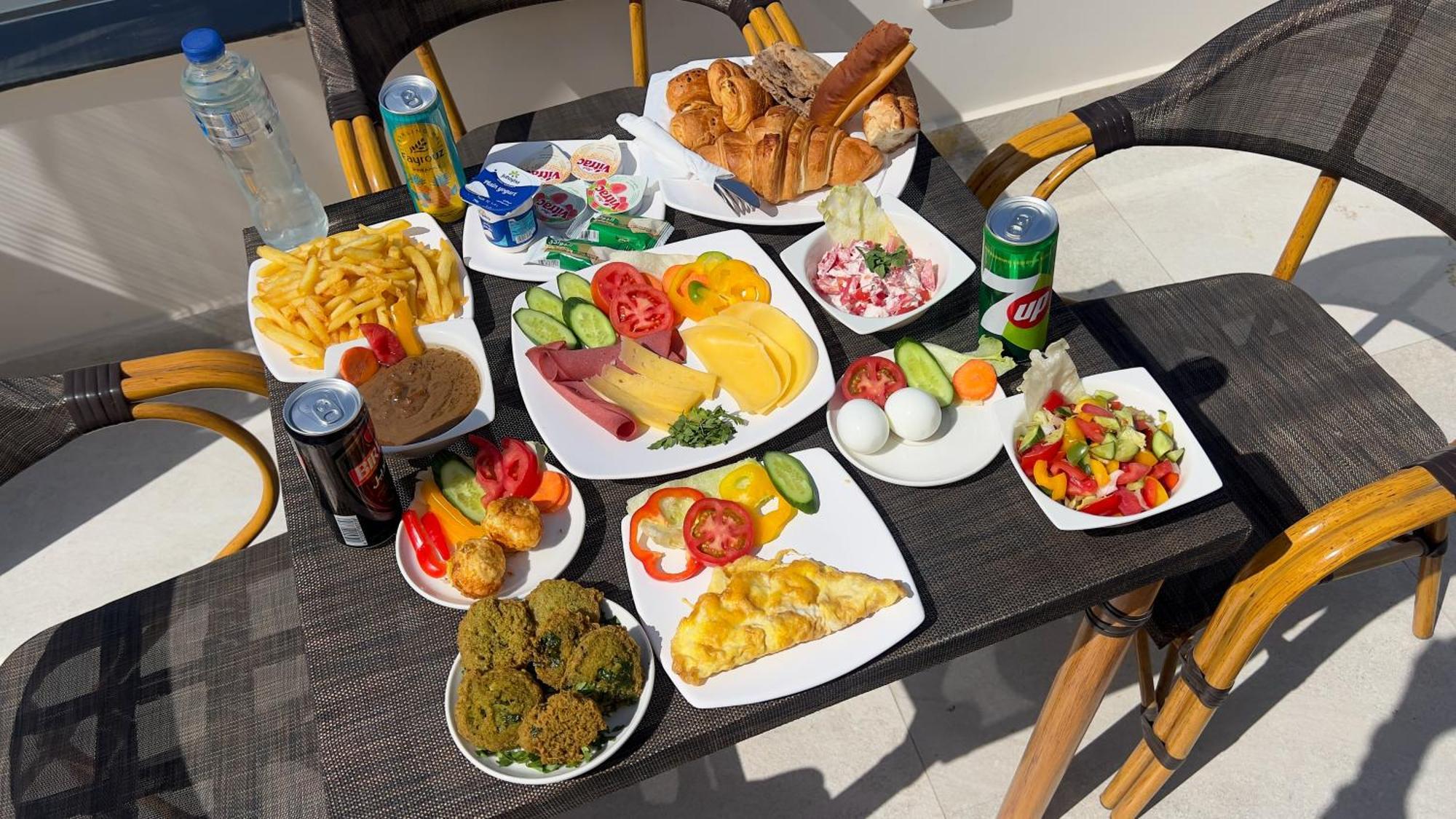Rizk Pyramids View Hotel Kafret el-Gabal エクステリア 写真
